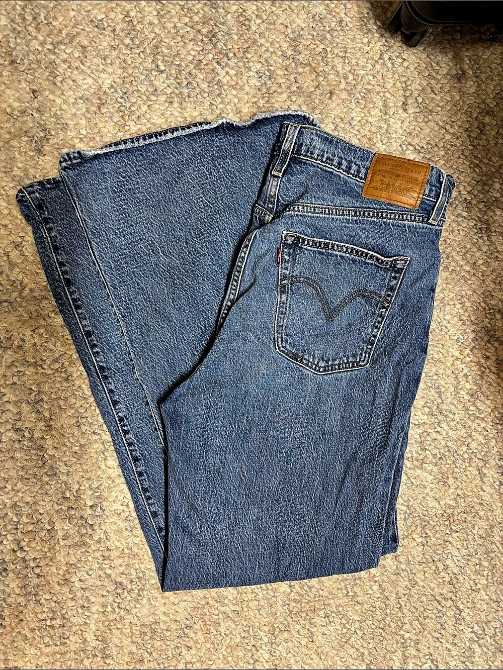 Levi’s Ribcage Bell Jeans 32 - Picture 2 of 3